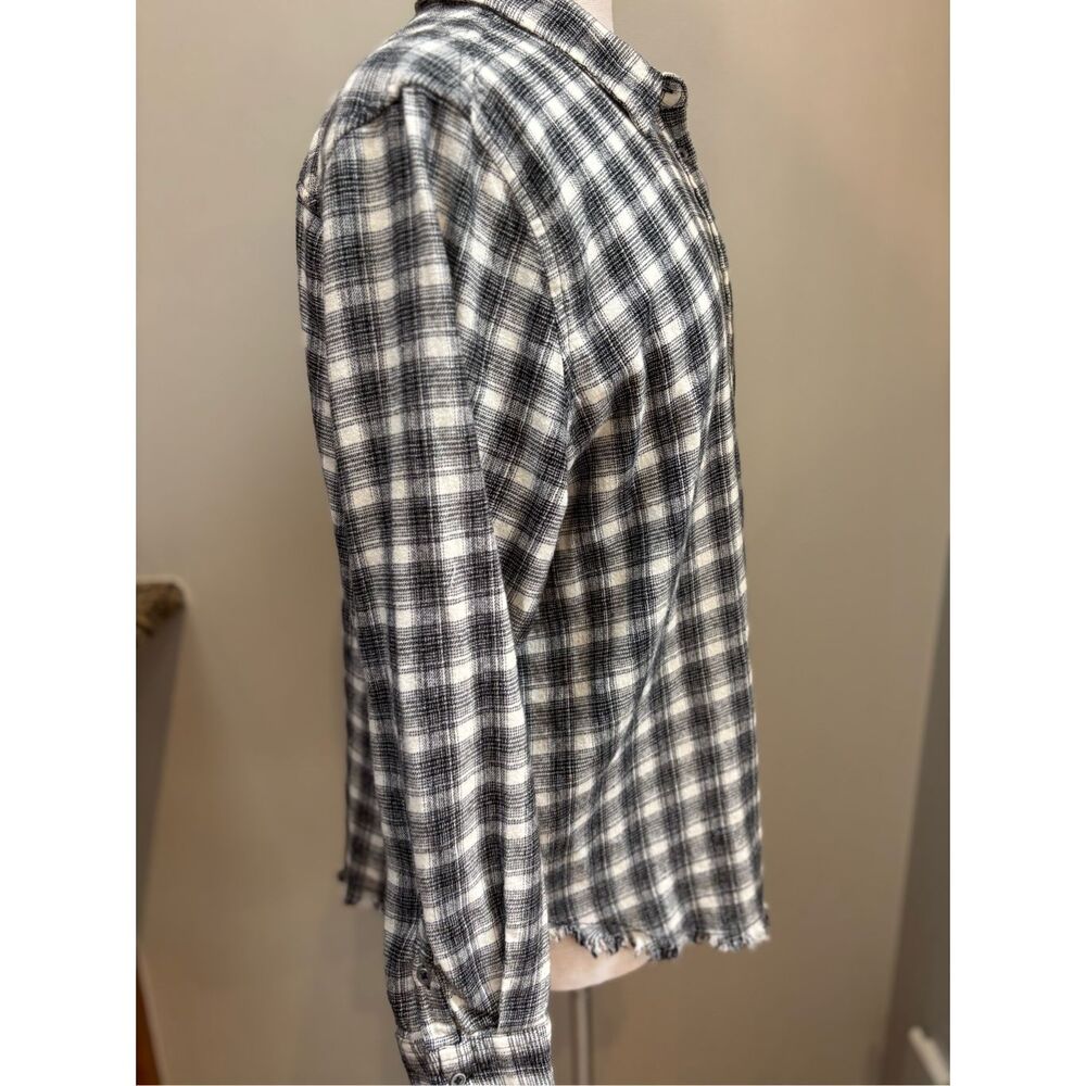 Lucky Brand L Black plaid rough hem flannel w-breast pocket - Picture 6 of 9